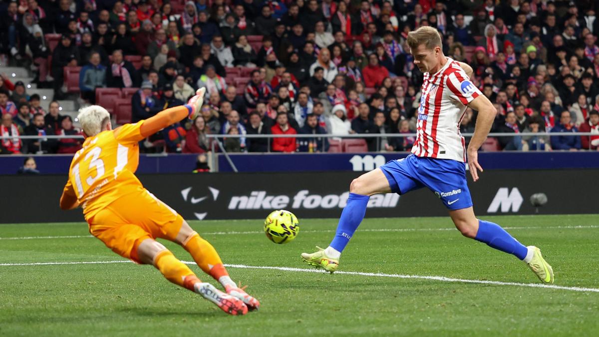 El Atleti sobrepasa al Oviedo