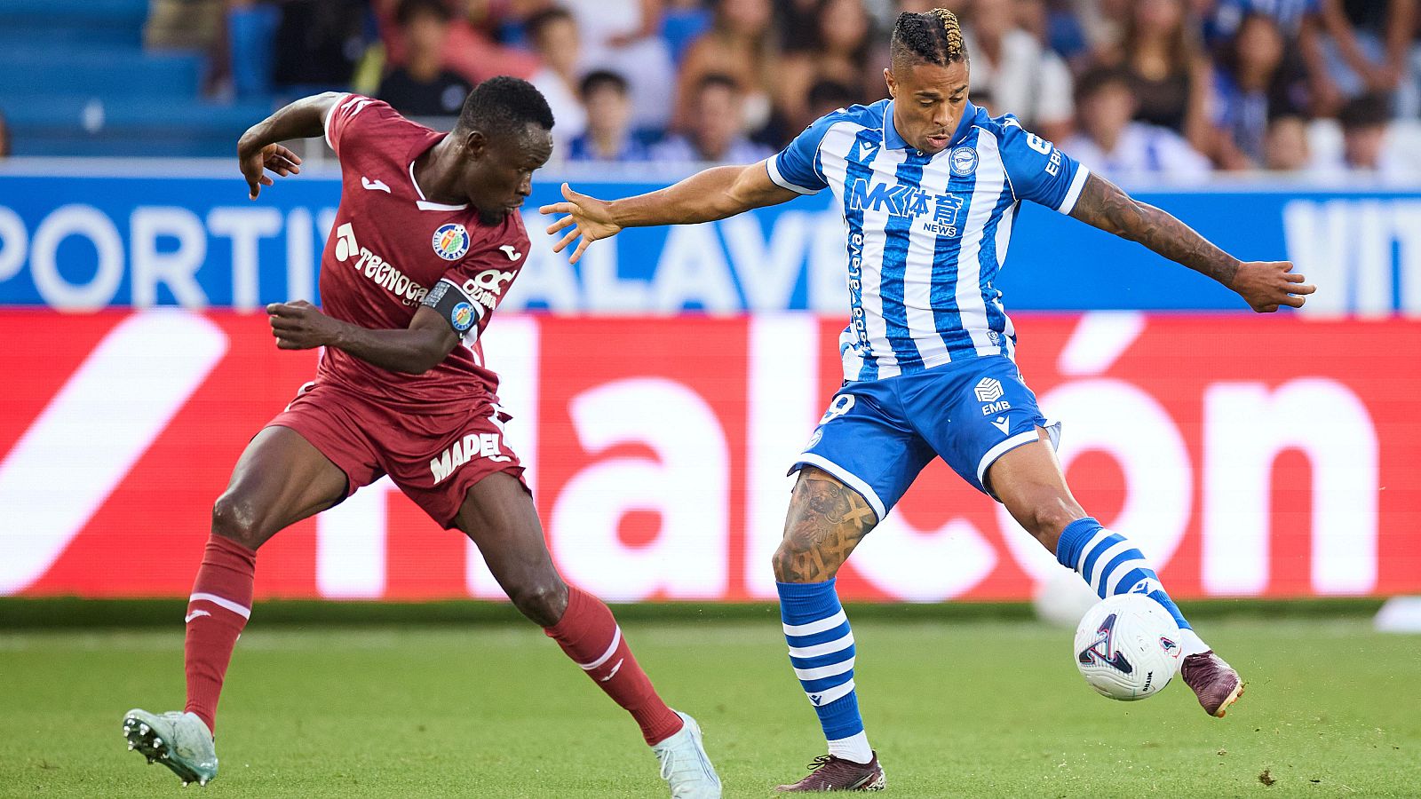 PRIMERA VICTORIA DE LALIGA PARA EL DEPORTIVO ALAVÉS. VISITA DEL GETAFE AL MENDIZORROZA